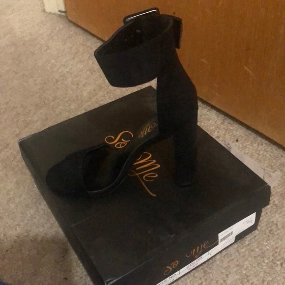 Classy Black Heels - Picture 2 of 2